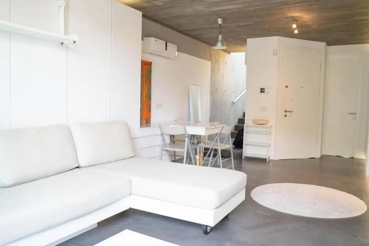 Sleek And Central Duplex House In Beyoglu Istanbul 0*,
